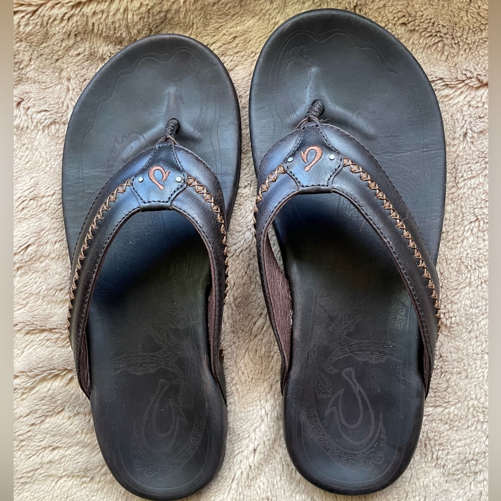 Olukai Mea Ola sandals. Java brown. Awesome sandals from the Crazy Cob…